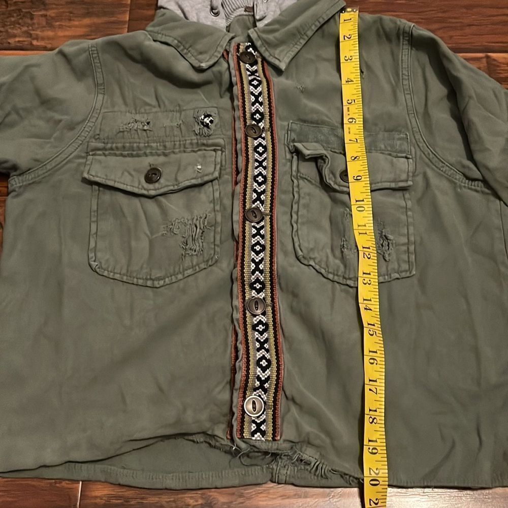 Free People Distressed Green Embroidered Detailing Boho Gray Hoodie Crop Jacket - Picture 10 of 12